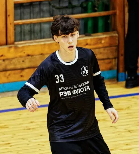 Евгений Меньшиков
