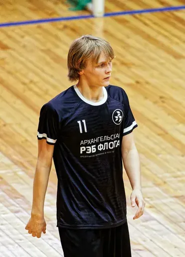 Роман Светоносов