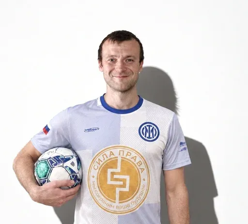 Роман Постников