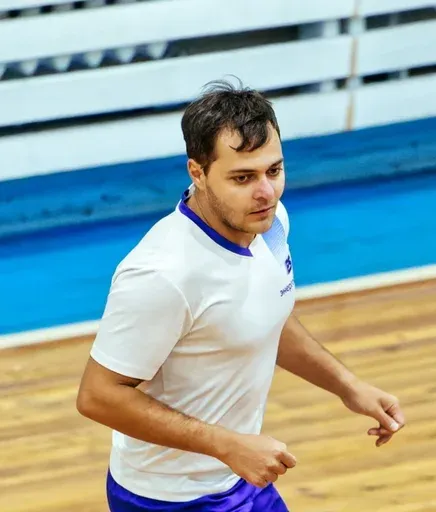 Алексей Знахарев