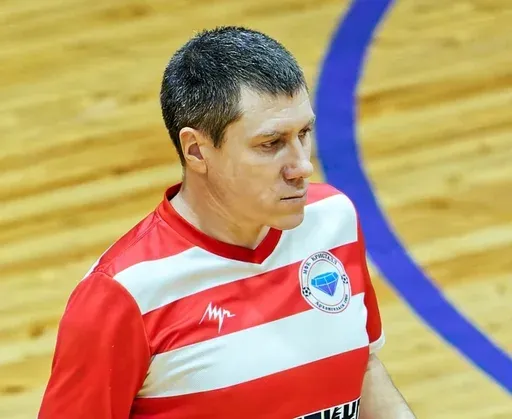 Денис Отгадов
